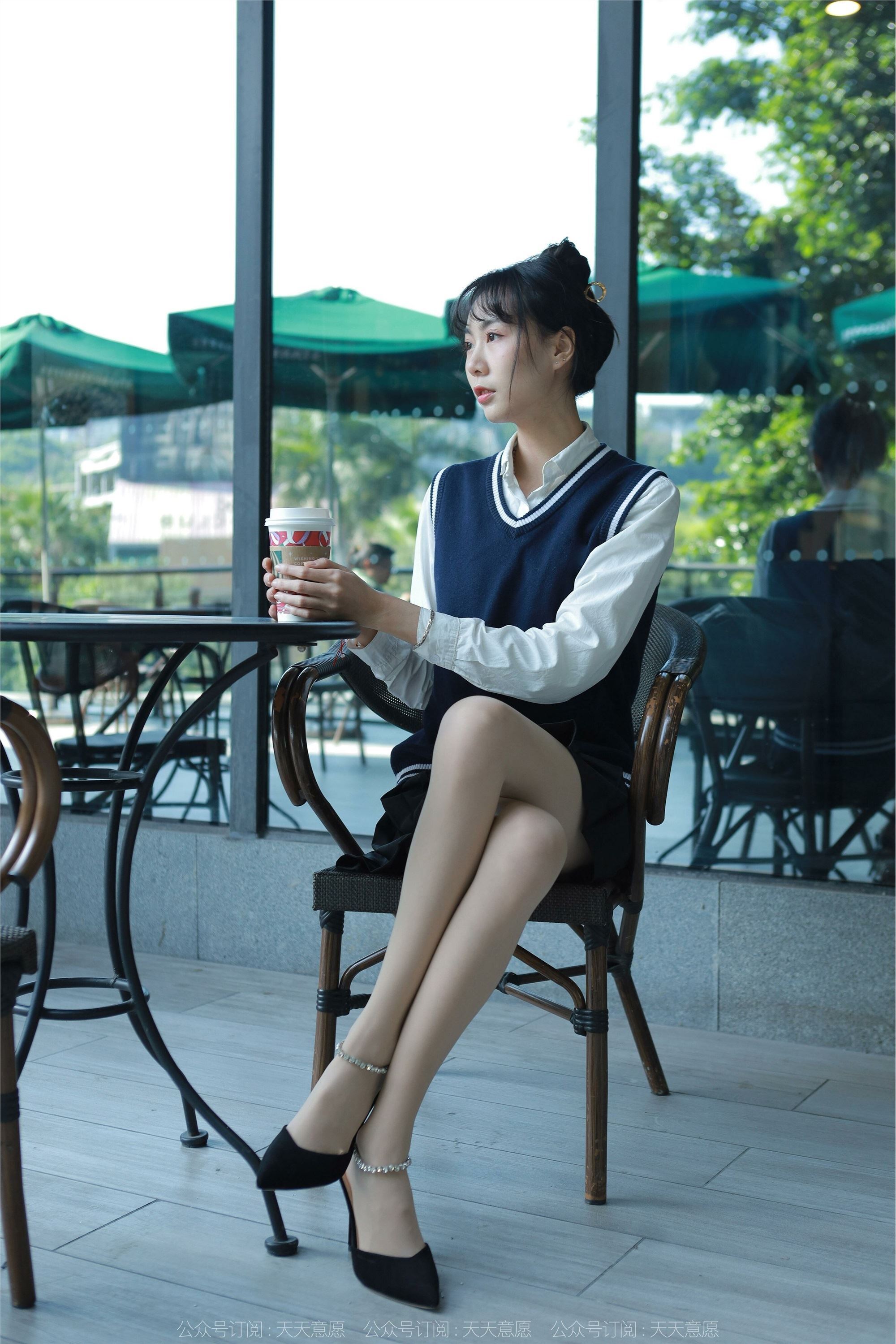 IESS异思趣向  2022.01.10 丝享家985：团团《纯玉学苑装》